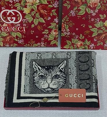 hicab paltar: Gucci Qadın şərfi – boz-qara tonlarda, monoxrom dizayn. - Üzərində GG — 5