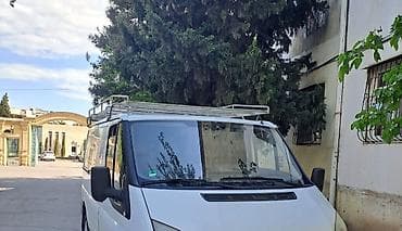 Ford Transit yük mikroavtobusu - Korpus: ağ rəngli, qapalı kuzov