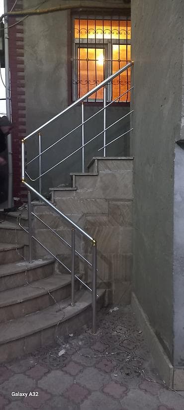 Təmir və tikinti: Paslanmayan poladdan pilləkən məhəccəri - Material: yüksək — 1