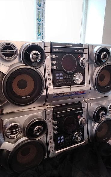 Mikrofonlar: 2 Basoviki 2 Səs Kalonkaları var Aux çıxışla Telefona — 1