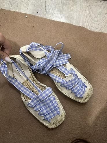 женские синие туфли: Məhsul: Qadın espadril sandal

Stradivarius alinib — 1