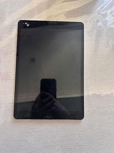 mini 5 ipad: İşlənmiş Apple iPad 9 (2021), 9,7", < 64 GB, Ünvandan götürmə, Ödənişli çatdırılma — 3