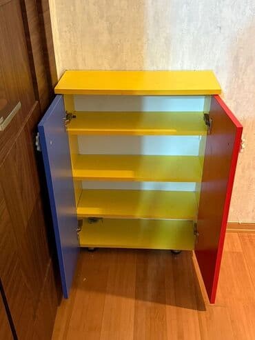 mətbəx künc divan: Mebel dəsti - Dar, hündür dolab: bir qapılı, korpus ağ, ön panel — 9