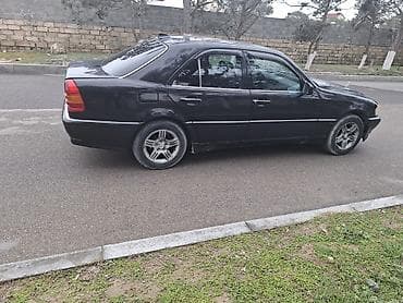 mercedes c 180: Salam maşın satılır alverçilər bezdirməsin reyal adamlar zəng edin — 5