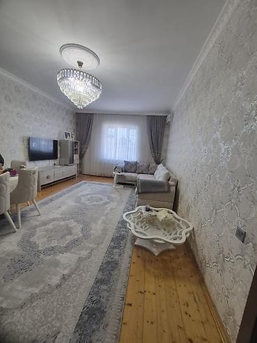 xalç: Qonaq destinin mebeli - 3000 azn satış qiyməti (dəstə daxildir güzgülü — 10