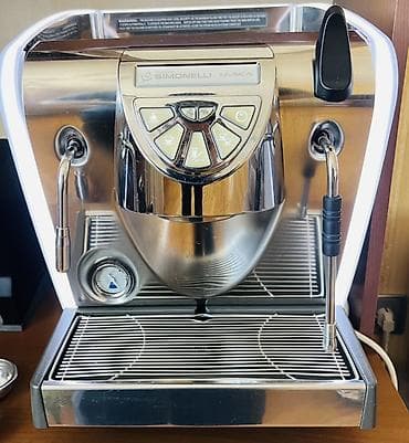 Qəhvə maşını Nuova simonelli, Yarımavtomat, Su qabı ilə, İşlənmiş — 4