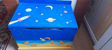 Digər ev dekoru: Uşaq oyuncaq sandığı – kosmos mövzusunda əl işı rəsmli - Material — 2
