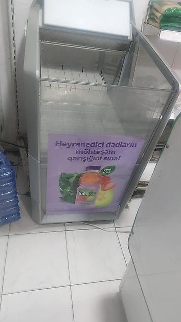 Mağaza üçün şüşə vitrinli içki soyuducusu - Tip: Şaquli, ön hissəsi — 3