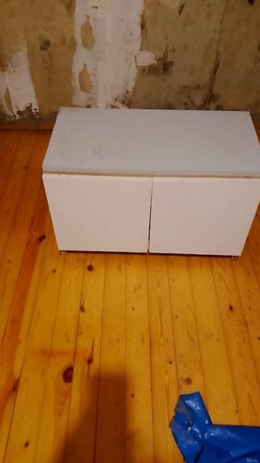 Ağ rəngli, kompakt iki qapılı şkaf/alt dolab - Minimalist dizayn
