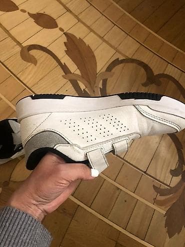 Bodi: Original! Adidas uşaq idman ayaqqabısı - Rəng: ağ, qara detallarla - — 3