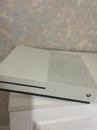 Xbox One: Xbox One S oyun konsolu Xüsusiyyətlər: - Rəng: Ağ, kompakt və səssiz — 1