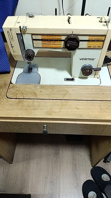 VERITAS tikiş maşını – stol ilə komplekt - Mexaniki/elektrik tipli