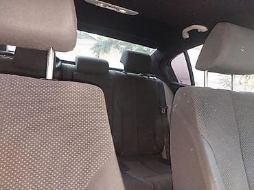 larzon disk: Volkswagen Passat sedan – mavi rəng. Xüsusiyyətlər: - Kuzov: 4 qapılı — 6