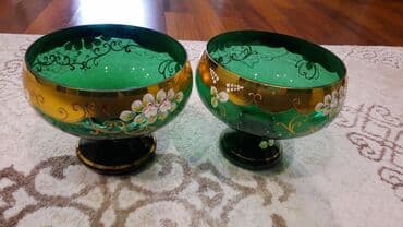 çat şüşə: Köhnənin bagema vazları. birinin qiyməti 55 manatadı. cütünü alana 100 — 1