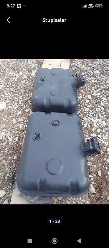 Məhsul: Avtomobil üçün yanacaq bakları (2 ədəd) Təsvir: - Qara rəngli