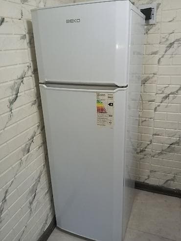 Mikrodalğalı sobalar: 2 qapılı Beko Soyuducu Satılır, rəng - Ağ — 2