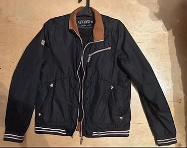 Toy paltarları və aksesuarları: - Məhsul: Kişi gödəkçə - Brend: Zara Man - Rəng: Tünd nefti/mavi — 6