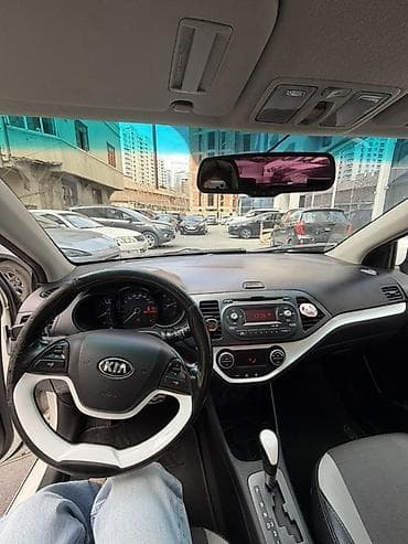 Avtomobil alışı: Rəsmi servis avtomobili. 2 ci sahib. Şəhərdaxili sürülüb. Vaxtı — 10