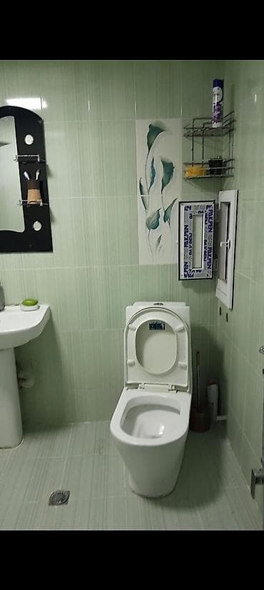 Yeni Yasamalda yeni tikili binada. 77 avtobusun son duracagi. 18 — 8