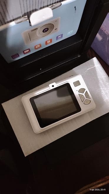 mikro sd: Rəqəmsal fotoaparat – 4K video, 50 MP foto Xüsusiyyətlər: - 4K video — 2