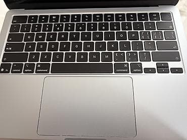 flash kart 1 tb: Apple MacBook Air 13" (M4 çip) - Prosessor: Apple M4 - Ekran: 13.6" — 2