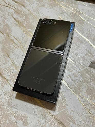 kamera internetsiz: Samsung Galaxy Z Flip 5, rəng - Qara, Zəmanət — 8