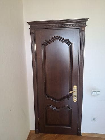qoz: Klassik üslubda massiv ağac qapılar dəsti - Material: qalın massiv — 2