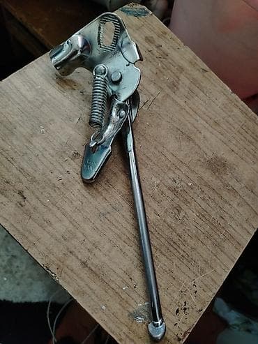 Kitablar və jurnallar: I Ünvan 3 mkr Memar Ecemi metrosu Velosiped üçün yan dayaq (stend) — 1