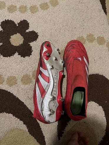 affa topu: Butslar Adidas, Ölçü: 44 — 2