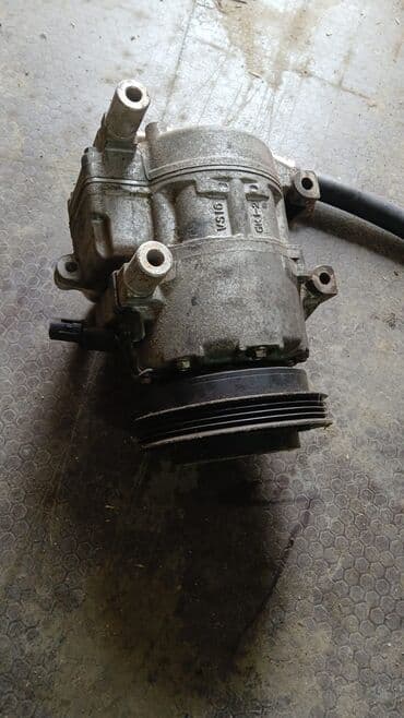 işlənmiş hava kompressor: VS16 GK4-21 markalı avtomobil kondisioner kompressoru. Soyutma — 1