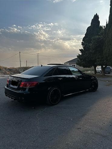 met: Mercedes-Benz E-Class: 3.5 l | 2011 il Sedan — 3