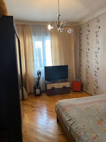 bine sovxoz: Yeni gunesli,d massiv,bina 13. Yeddinci mertebede kiraye ev verilir — 5