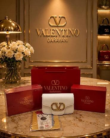 ağlar: Çiyin çantası, Valentino — 4