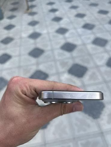 Elektronika: IPhone 15 Pro, 128 GB, Natural Titanium, Face ID — 6