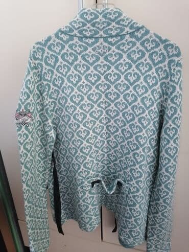 жакет: Жакет шерстяной, в форме пиджака. Куплено дорого. цена договорная . В — 2