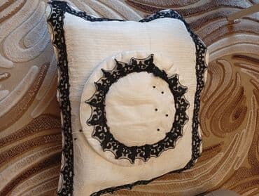 Dekorativ Sadə Yastıq