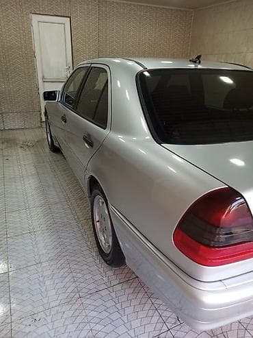 mersedes kupe: Mercedes-Benz C 180: 1.8 l | 1999 il Sedan — 8