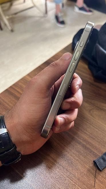 qabyuyan masin satilir: IPhone 15 Pro, 256 GB, Natural Titanium, Simsiz şarj, Face ID — 2
