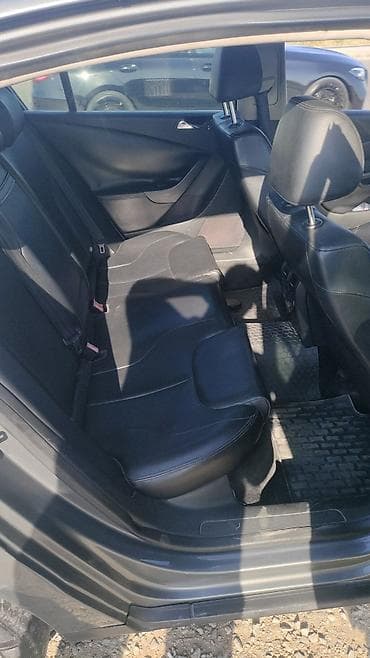 passat monitor: Volkswagen Passat: 2 l | Sedan — 4