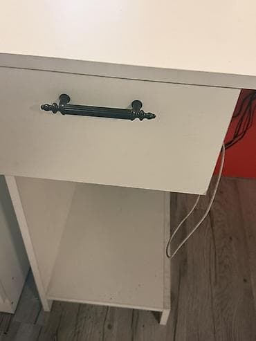 demir stollar: Recepsiyon/qarşılama masası (Laminat/aqloy) - Rəng: ön panel qırmızı — 4