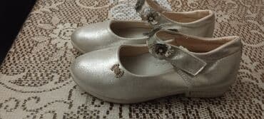 детские балетки для танцев: Gümüşü rəngdə qız uşağı üçün baletka tipli ayaqqabı.15m endirim olacaq — 2