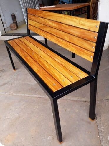 QAZ: Metal karkaslı taxta oturacaq skamyalar - Dizayn: Arxalı, klassik — 1