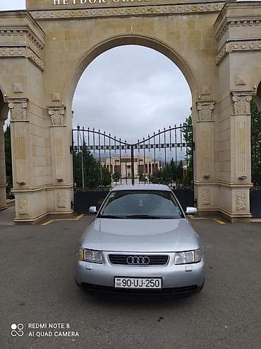 Audi: Audi A3: 1.8 l | 1997 il Hetçbek — 2