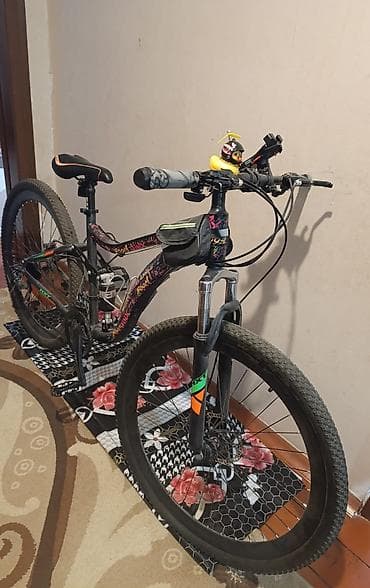 velosiped 29 satilir: Dağ velosipedi – 29” təkərli, ön amortizatorlu Xüsusiyyətlər: - 29 — 1