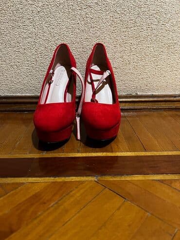 Basanoşka və səndəllər: Ölçü: 38, rəng - Qırmızı, Yeni — 1