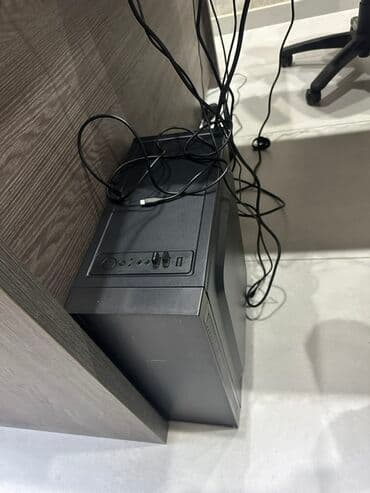 Kompüter ehtiyyat hissələri: Masaüstü kompüter dəsti i7 128 gb ssd 500 hdd Tərkib: - Sistem bloku — 2