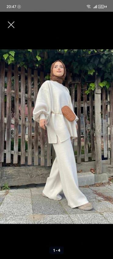 Qiymət razılaşma yolu ilə. Qadınlar üçün iki hissəli rahat dəst (1dəfə