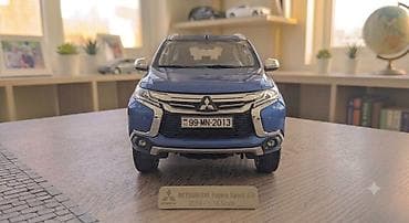 oyuncaq masin: Nissan Murano 2013 modelinin 1:18 miqyaslı kolleksiya avtomobili. Qara — 6