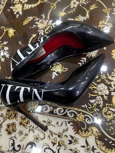 qadin ayaqabisi: Tuflilər, Ölçü: 38, rəng - Qara, İşlənmiş — 2