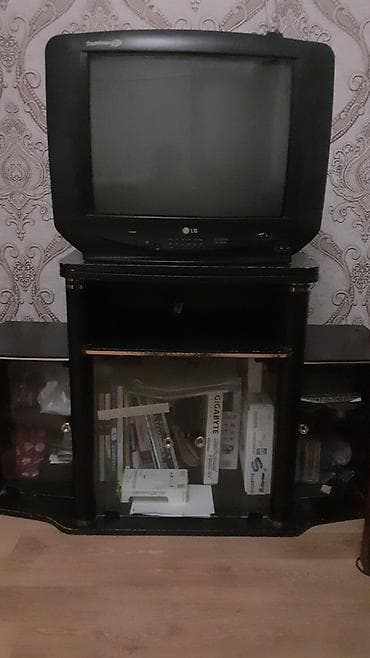 LG Soundmax CRT televizor və TV stendi - Marka/model: LG Soundmax CRT